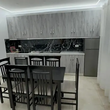 Lorenzzo's * ساراندا